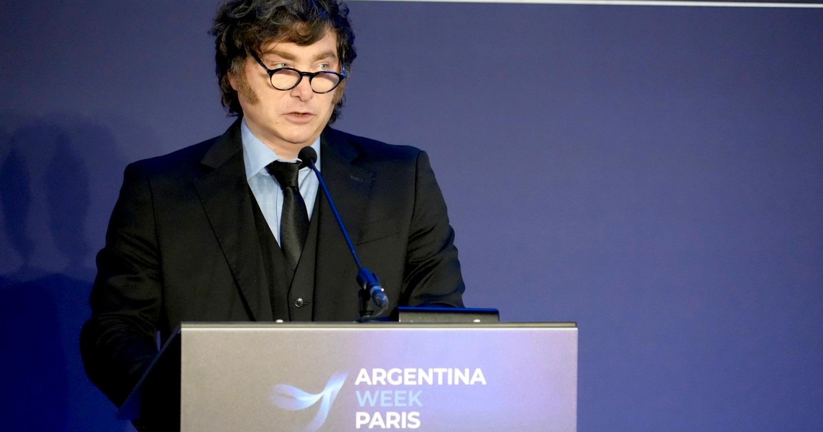 Javier Milei y sus medidas, EN VIVO: el Presidente recibe hoy un premio en un foro económico y cierra la Argentina París Week